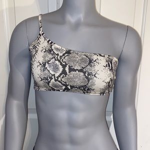 Pretty Little Thing Basic Snake Printed One Shoulder Strappy Crop Top